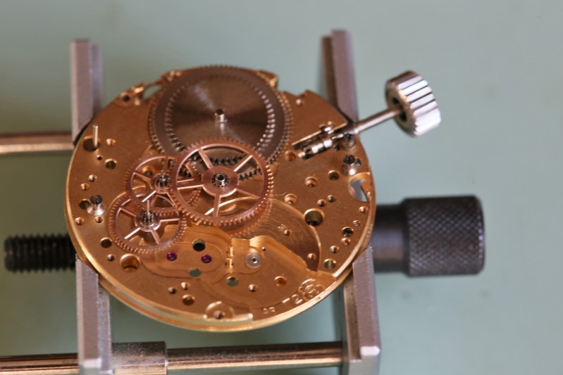 Restauration d'un chrono Enicar Valjoux 72  8vs27o