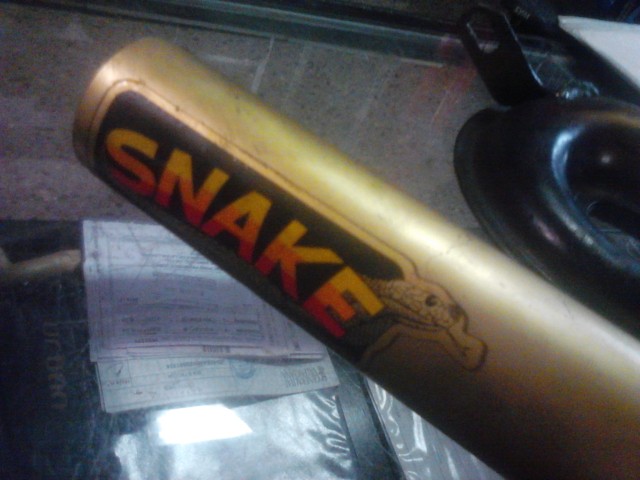 Se vende escape SNAKE.. para derbi variant N32c0p