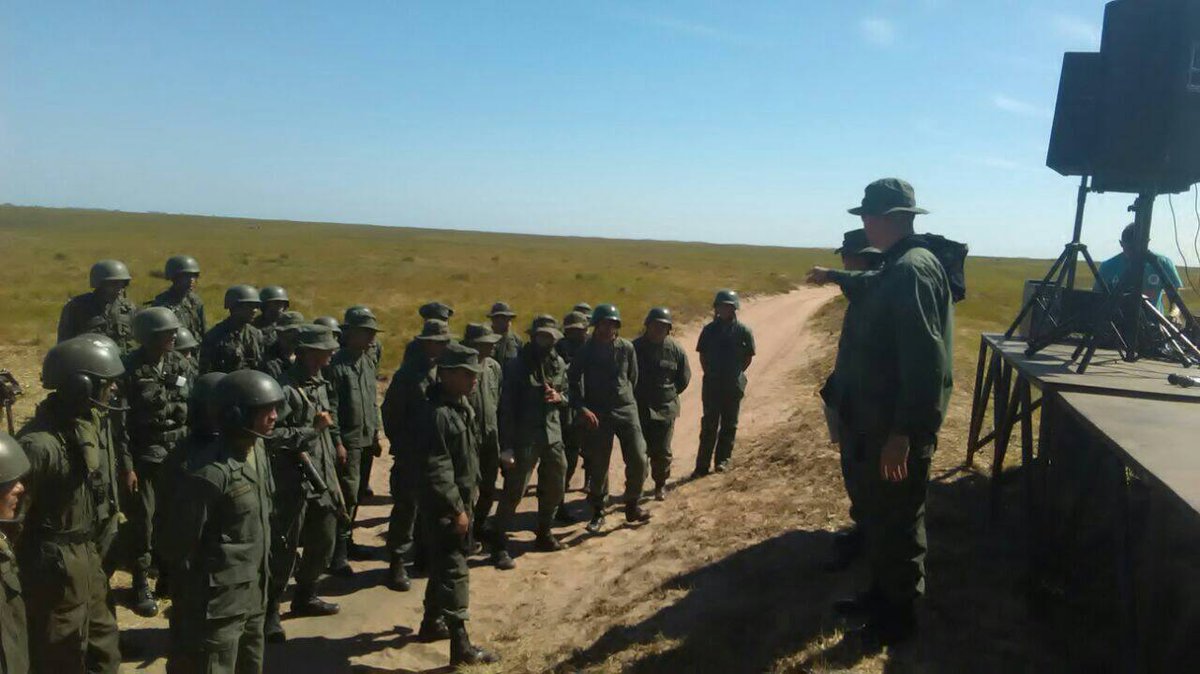 Blindados a orugas del Ejército Nlsjzk