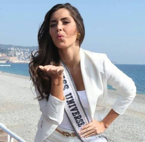 SI ASÍ RECIBIERON A PAULINA VEGA EN FRANCIA... 2ibjkfc