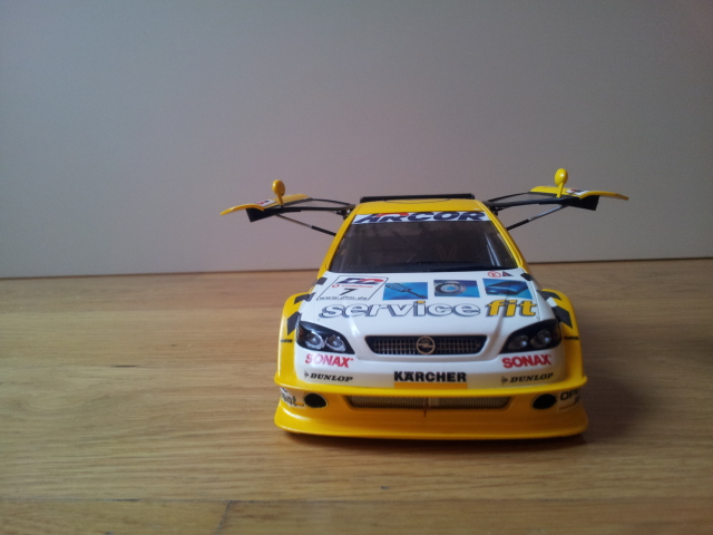 Opel Astra V8 DTM ( Team Phoenix) 332qkab