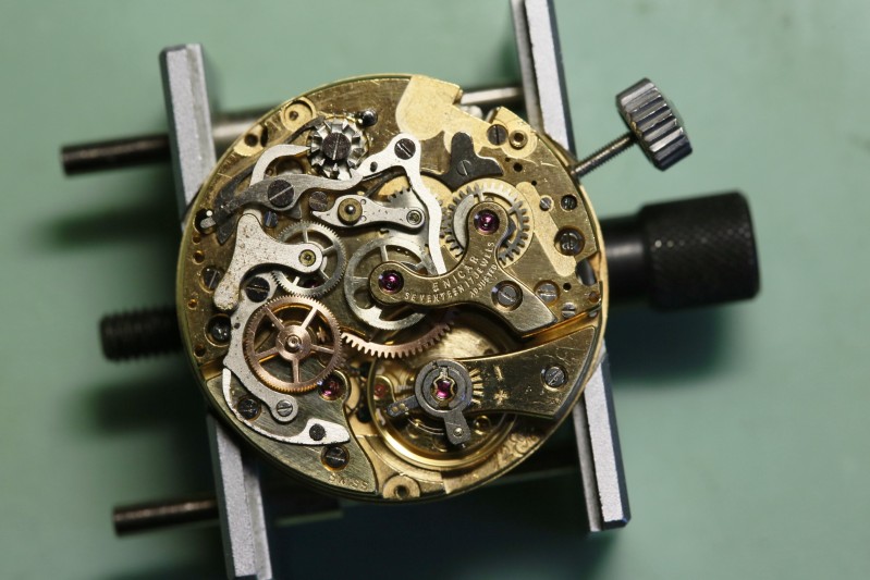 Restauration d'un chrono Enicar Valjoux 72  Fe3wiu