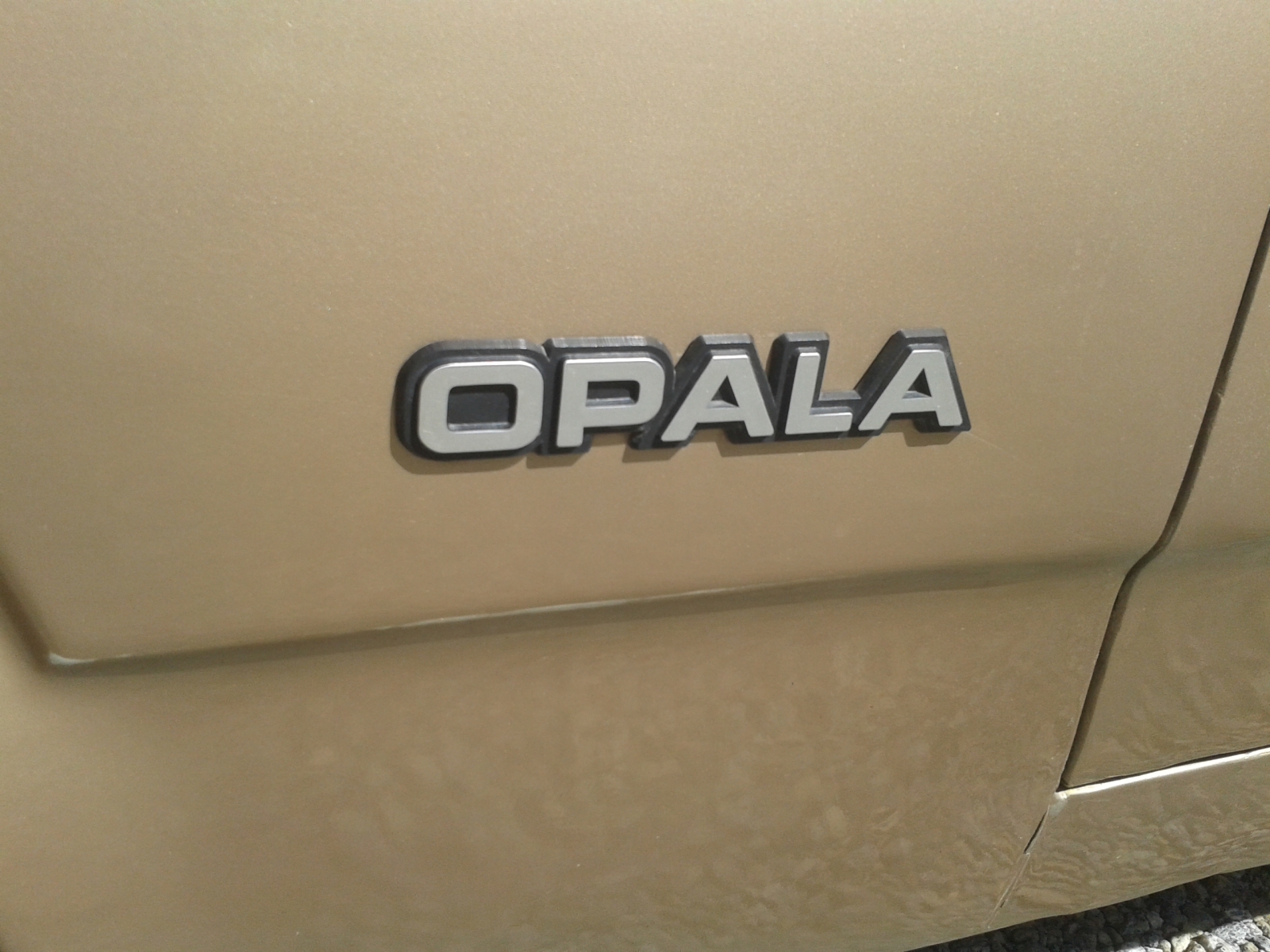 Opala standard 1980 O0nn0p