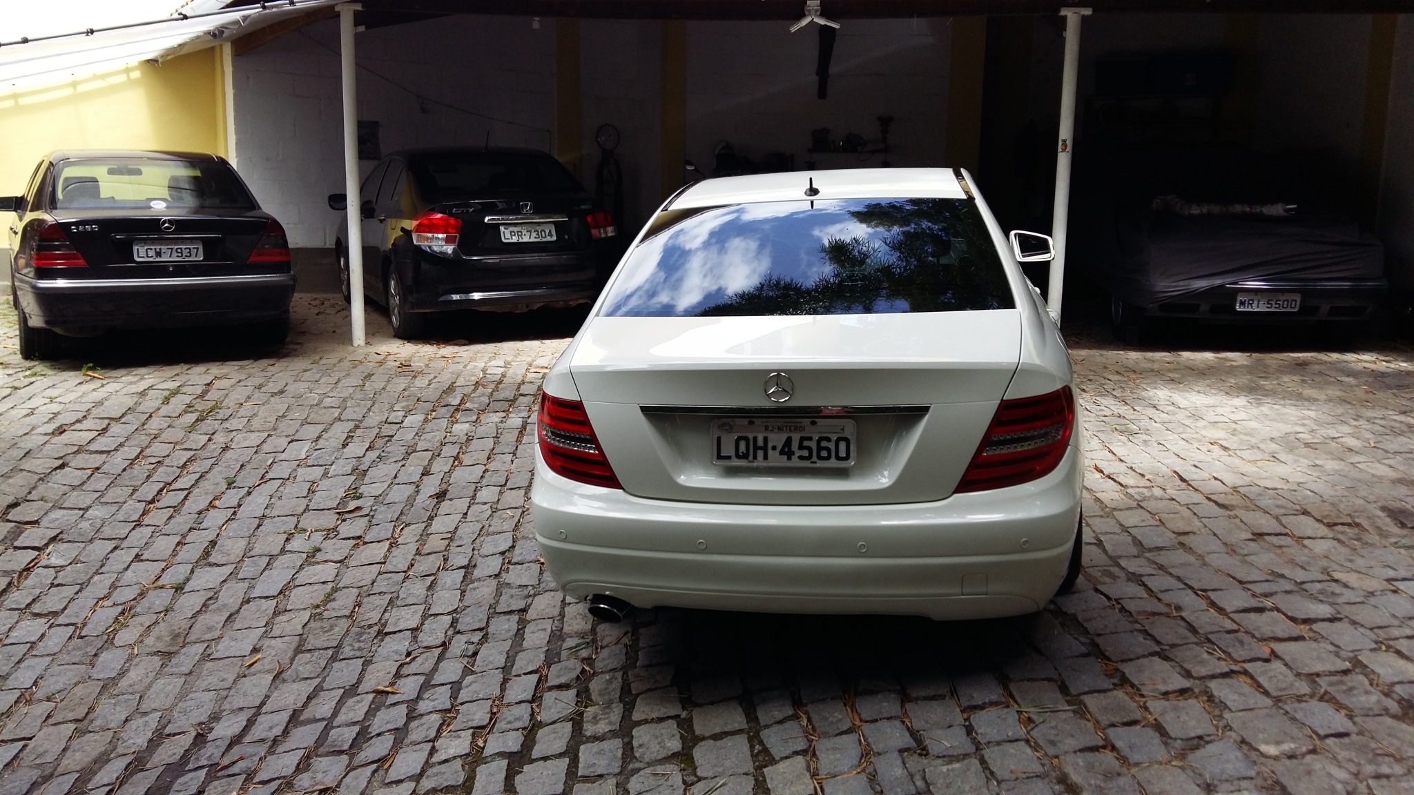 W204 - (VENDO): C180 CGI 2012 - W204 - R$75.000,00 51qvt