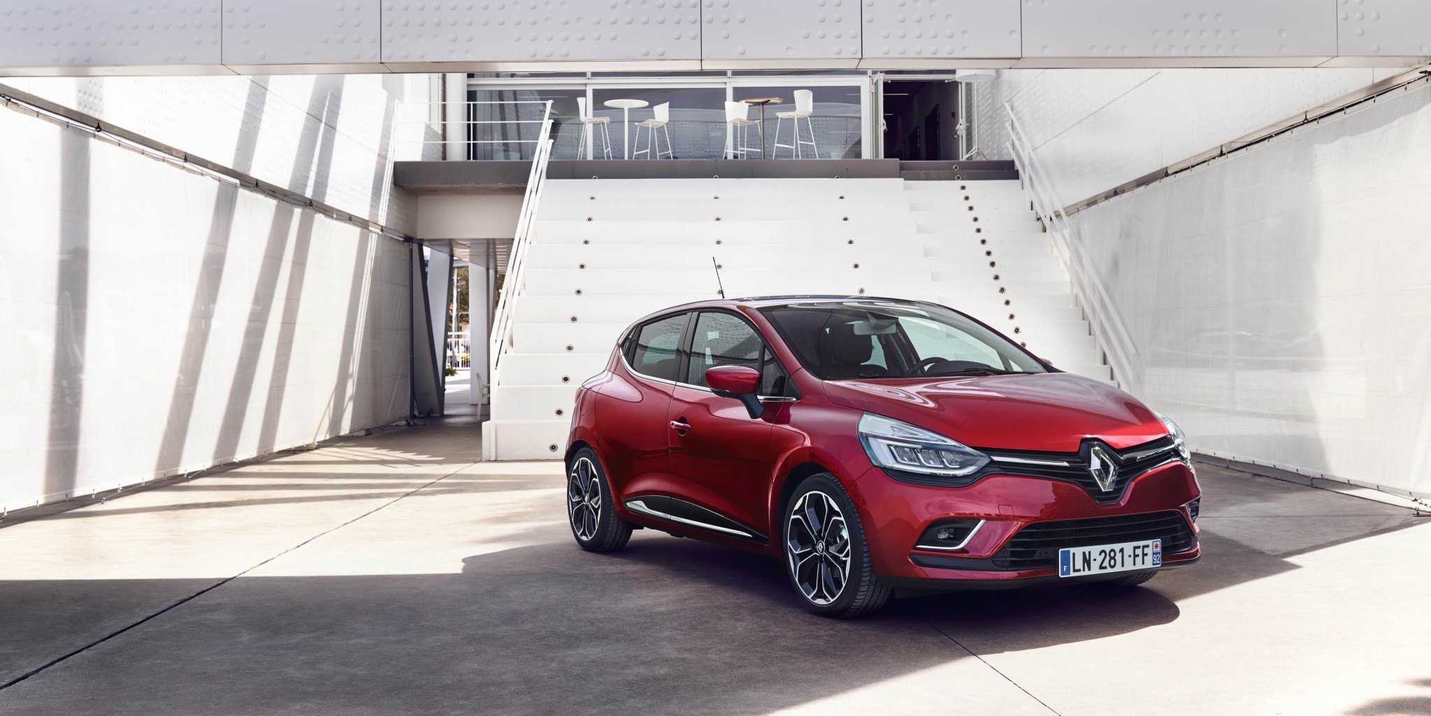 2016 - [Renault] Clio IV restylée - Page 25 Nb6ddz