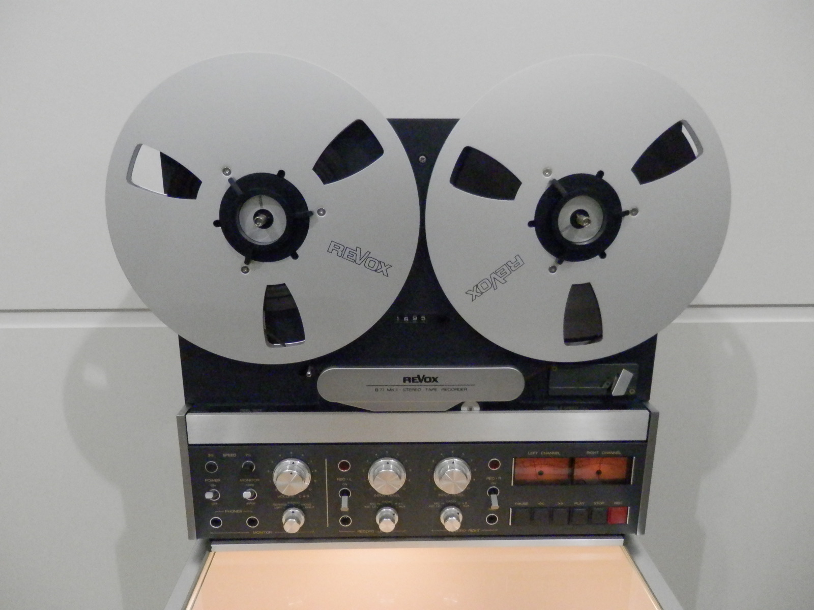 REEL TO REEL OTRA VEZ EN FORMA  Rtnypy