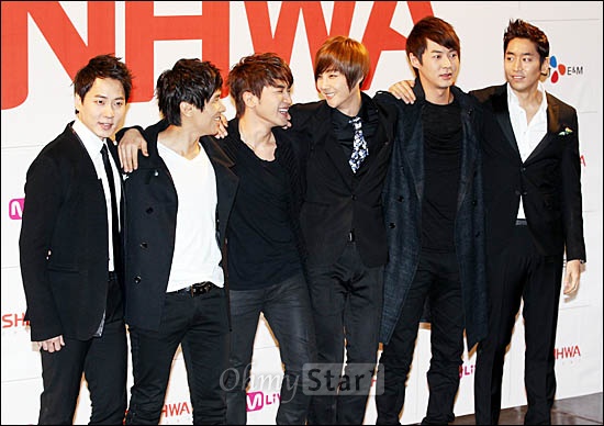 [10.3.12][News]Before Shinhwa call my name, I am just a journalist. IE001409812_STD