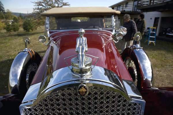 MASINILE ~ VISELE BARBATILOR....  1929_Packard%20-nov11