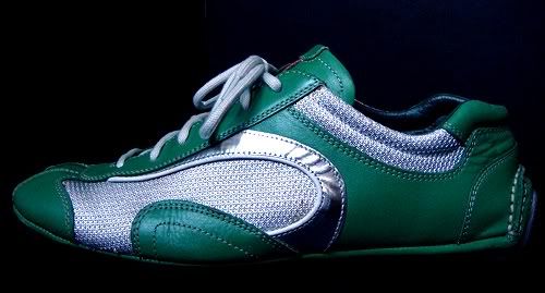  أحذية رجالي من تصميم برادا   Prada-green-silver-sneakers_____