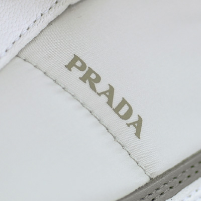  أحذية رجالي من تصميم برادا   Prada-light-runner_____