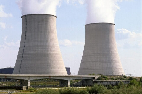 terre - Terre en danger ? Centrale_nucleaire