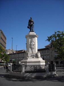 UNOS DÍAS EN OPORTO  - Página 2 768px-Estatua_a_D-225x300