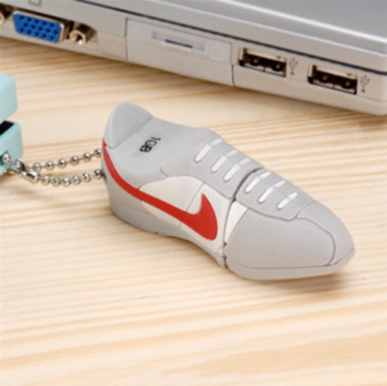 اشكال غريبة لمفتاح USB الفلاش ديسك Cl_usb_chaussure