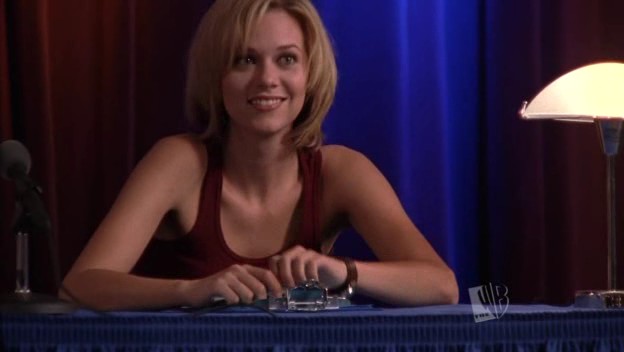 Hilarie Burton Caps_014