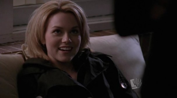 Hilarie Burton Caps_100