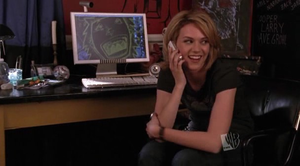 Hilarie Burton Caps-319-038