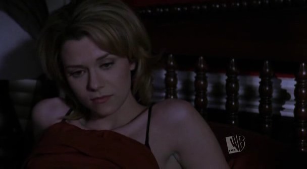 Hilarie Burton Caps-319-058