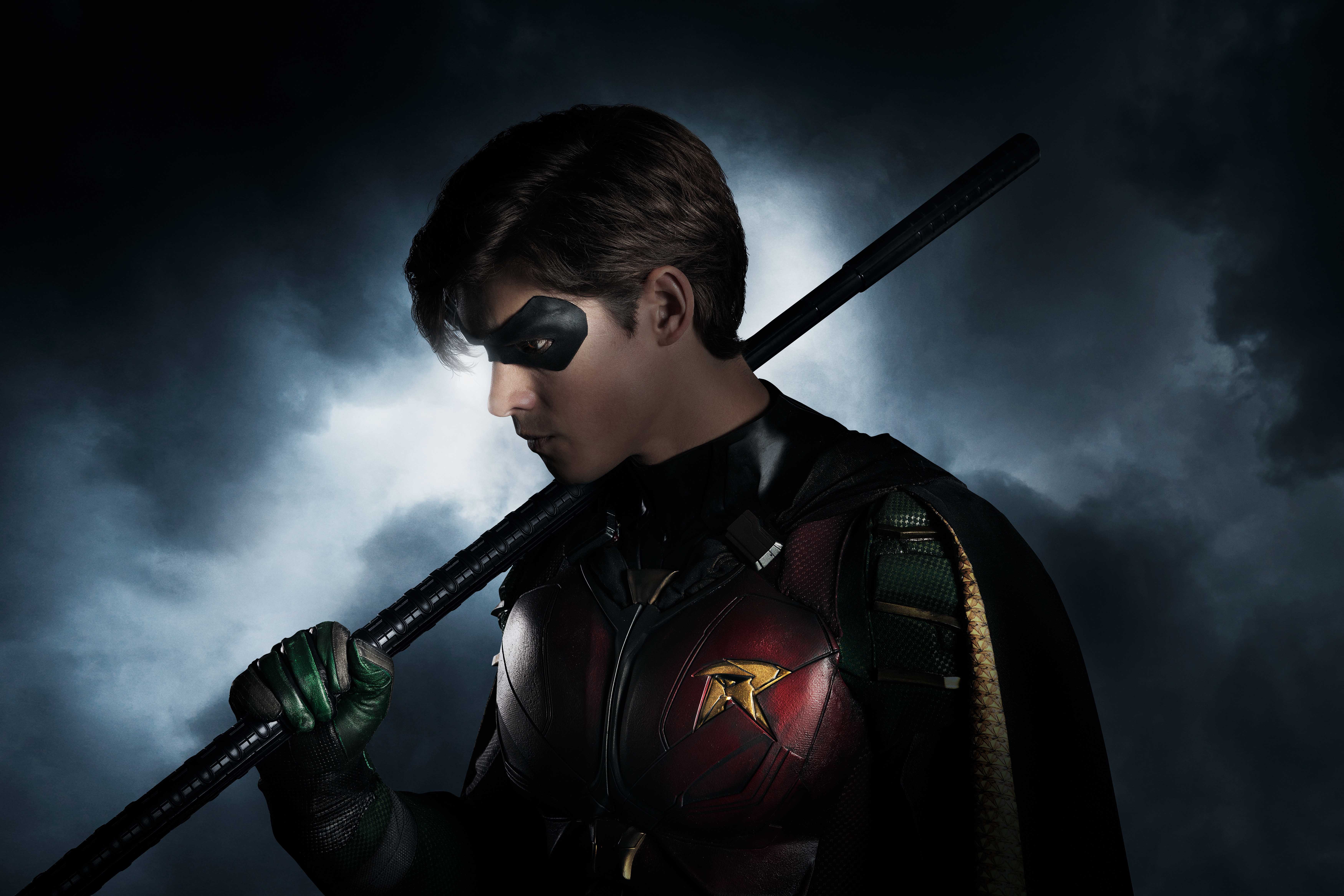 Novos Titãs | Primeira temporada da série live-action deverá ter 13 episódios TITANS_ROBIN-First-Look-Final