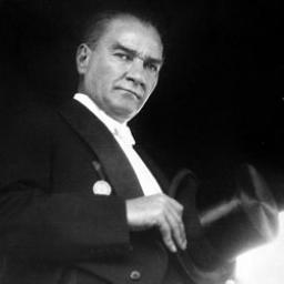  ¤ TOPIC OFFICIEL ¤ [V1933] - Page 3 Mustafa-kemal-ataturk