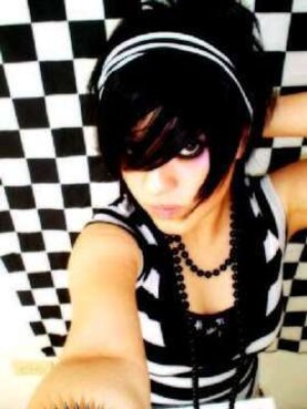 بعض صور الـــــemo User-emo-girl-120