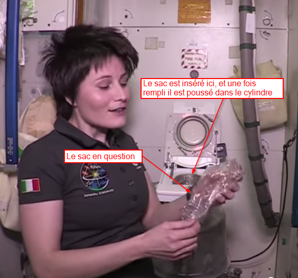 Hygiène dans l'ISS 2015-07-15_23-12-33