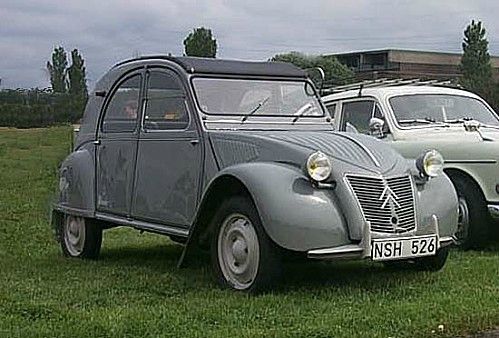 Citroën 2CV.  85806362