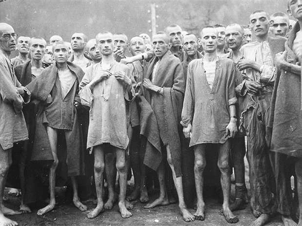 A 69 años del horror, el Holocausto aún conmueve al mundo Holo-80-1