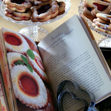 7 décembre: Recette de sablés de Noël à la cannelle 82291128_p