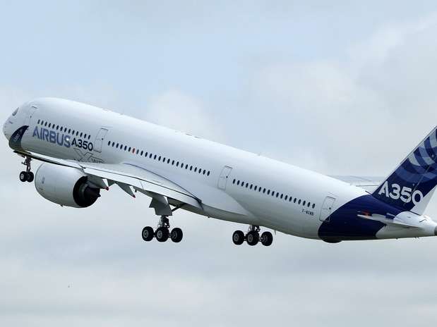 [Internacional] Novo jato A350 da Airbus faz voo inaugural na França Airbus1rts