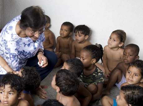 Brasil mata niños por limpieza de Mundial, afirma periodista Ninos-brasil