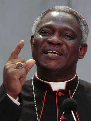 la renuncia del papa católico Peter-turkson