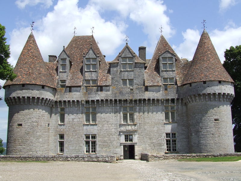  un château de blucat trouvé par ajonc 26483572