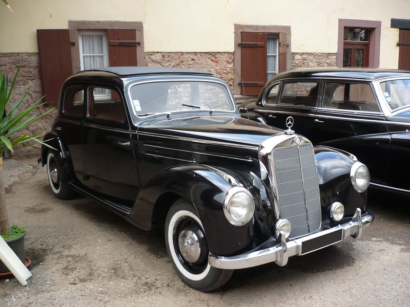 [Photos] Galerie : La Mercedes 220 (W187) 1951-1955 58066175