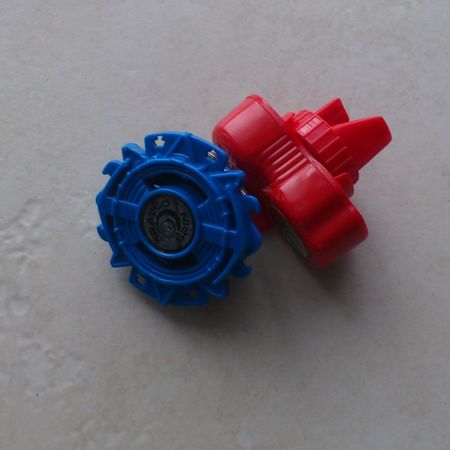 Jeux de société, d'éveil et éducatifs / Beyblade / Gormiti / Power Rangers... 80607161_p