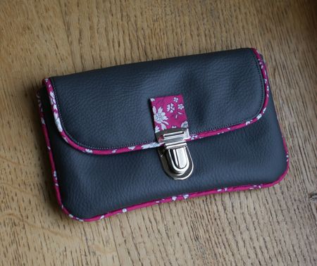 pochette 83233652_p