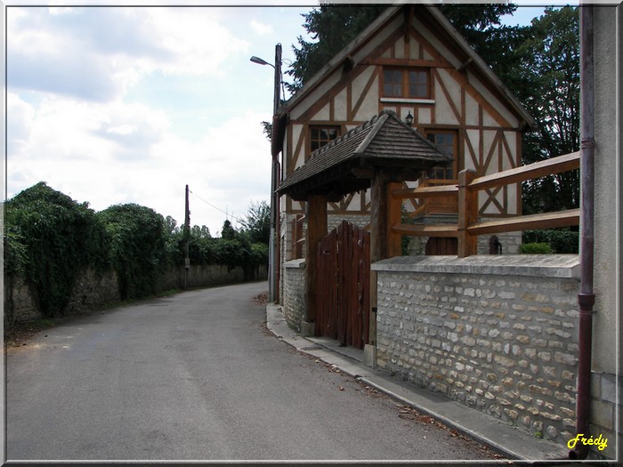 Les Coteaux de Fourges (raccourci) 20060804_001