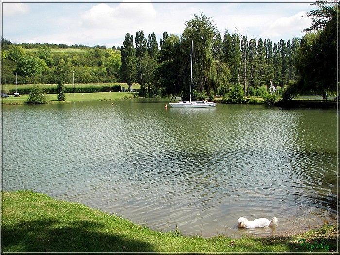 Au lac de Mézières en Drouai 20070803_007