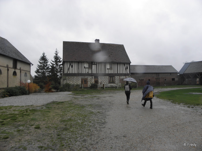 Conches, la Vallée du Rouloir, sous la pluie 20101113_009