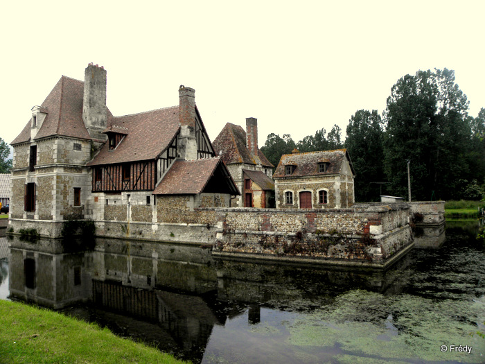 Beaumont Le Roger, le Manoir du Hom 20120618_002