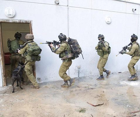 بالصور...جيش الاحتلال يجري تدريبات لاقتحام أنفاق غزة‏. 7a5b39def6532442bab4a9fcdb9960c8