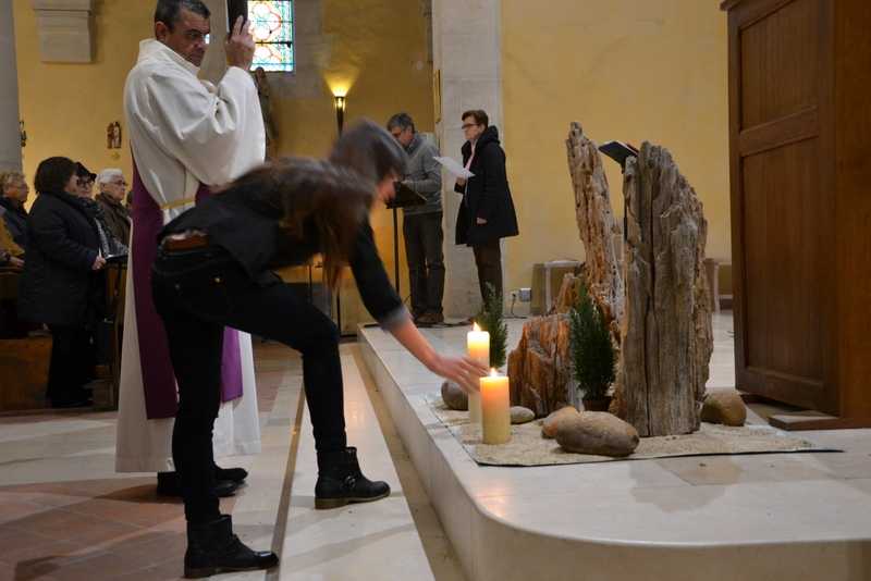 Le Chapelet à Lourdes - Page 27 2%C3%A9m%C3%A9-Dim-de-lAvent-6dec2015-10