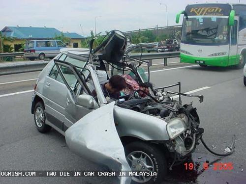 genaaid Thumb-ogrishdotcom2death1injuredcar_crash_malaysia2