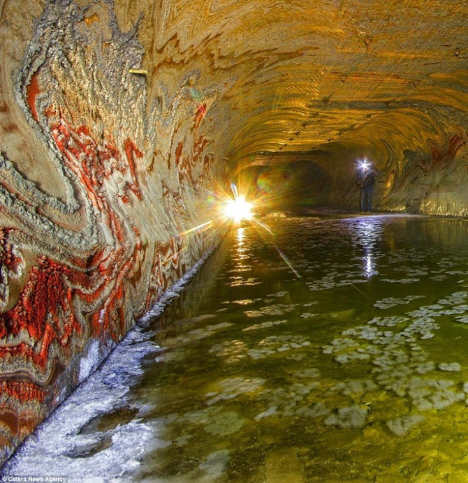 El espectacular interior de una mina de Sal en Rusia TW_YekaSaltMine07_670