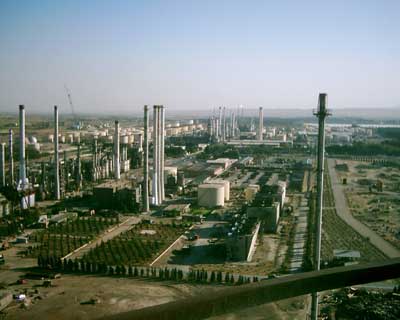 الاجنحه العراقيه فوق مصفى طهران .....من قصص سفر الحرب العراقيه - الايرانيه  Tehran-Oil-Refinery1