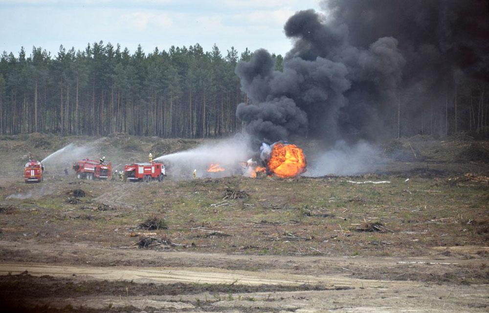 Vojni helikopter se srušio na avio mitingu u Rusiji -Srbi prvi u tenkovskoj vožnji CLZR3phXAAExOk_