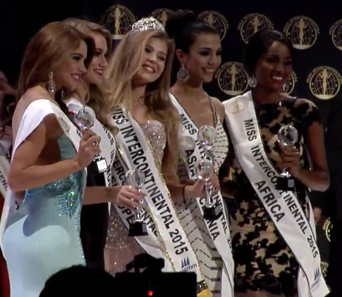 RUSIA MISS INTERCONTINENTAL 2015 CWie5-ZW4AEcjPD