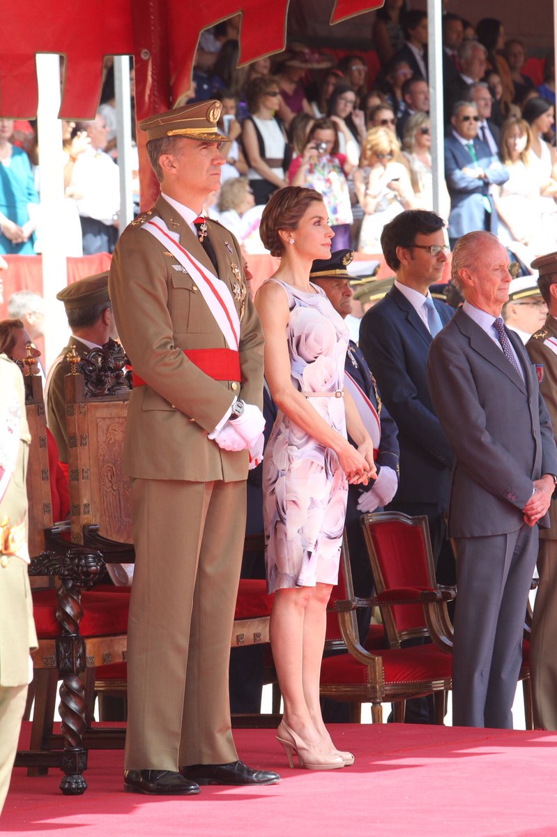 AGENDA DE SM. REYES FELIPE y LETIZIA  - Página 4 CnUpktFWcAAmfDs