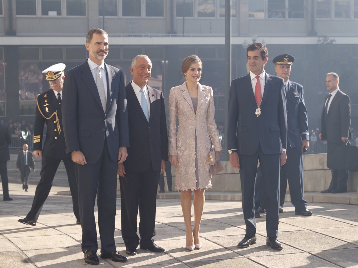 AGENDA DE SM. REYES FELIPE y LETIZIA  - Página 50 CyWZ0zMXgAA3ku1