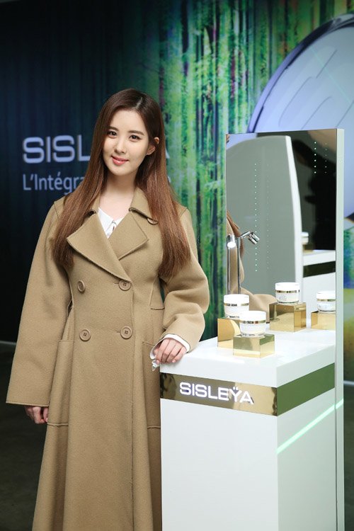 [PIC][25-02-2016]SeoHyun tham dự sự kiện "Sisley Paris Product Launch" vào hôm nay 9232_32939_218