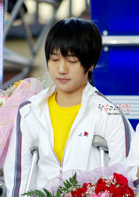 [PIX+CAP] 080510 HOPE TV 24 (YESUNG WAS INJURED) E0069205_4827bf2910a0b